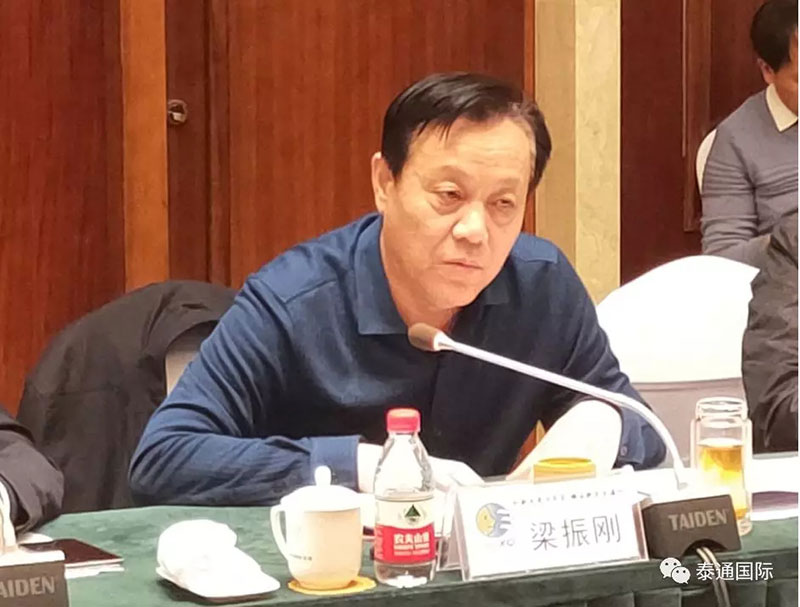 董事长楚4.jpg